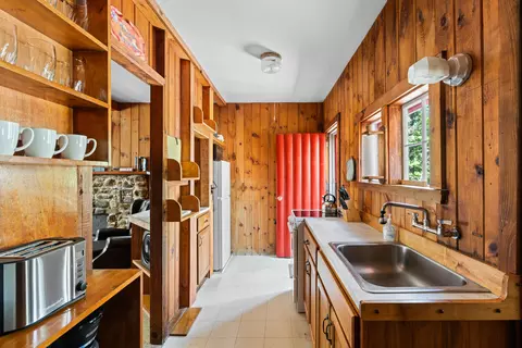 Kitchen - 4 5 Sandy Ln, Phippsburg, ME 04562 photo 4 of 11