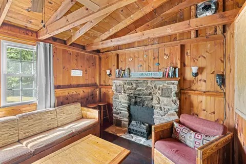 Living - 4 5 Sandy Ln, Phippsburg, ME 04562 photo 8 of 10