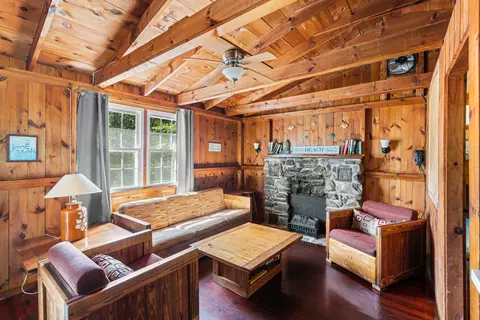 Living - 4 5 Sandy Ln, Phippsburg, ME 04562 photo 7 of 10