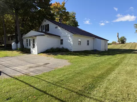 Exterior - 3095 W Chapman Rd, Mapleton, ME 04757 photo 2 of 4