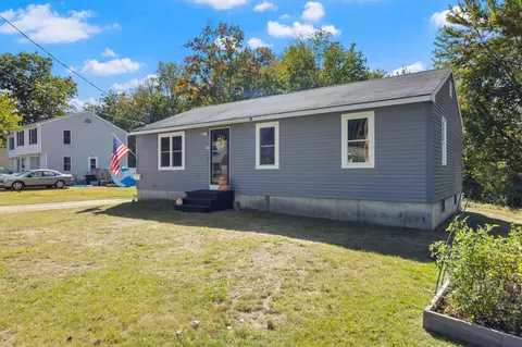 1 Seneca Ave, Sanford, ME 04073