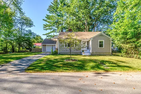 11 Graham Ter, Portland, ME 04103