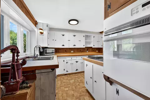 Kitchen - 6 Barton Rd, Augusta, ME 04330 photo 4 of 5