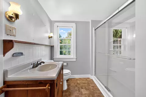 Bath - 6 Barton Rd, Augusta, ME 04330 photo 2 of 3