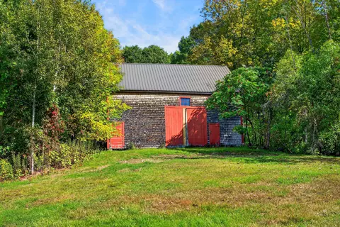 Exterior - 6 Barton Rd, Augusta, ME 04330 photo 4 of 9