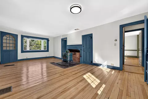 Living - 6 Barton Rd, Augusta, ME 04330 photo 2 of 3