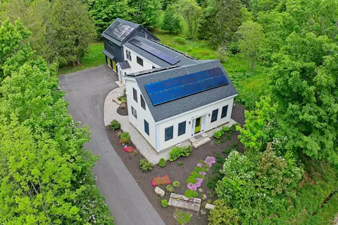 18 Greely Rd, Cumberland, ME 04021