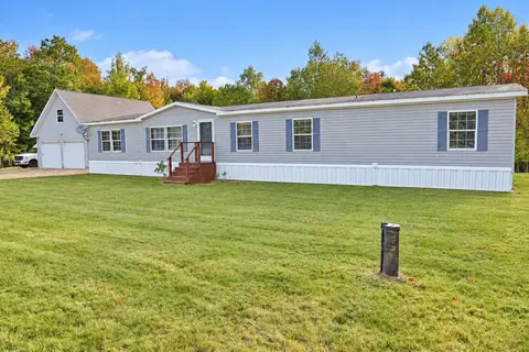 96 Madeline Dr, Oakland, ME 04963