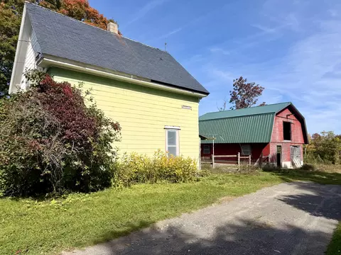 31 Elliotsville Rd, Monson, ME 04464