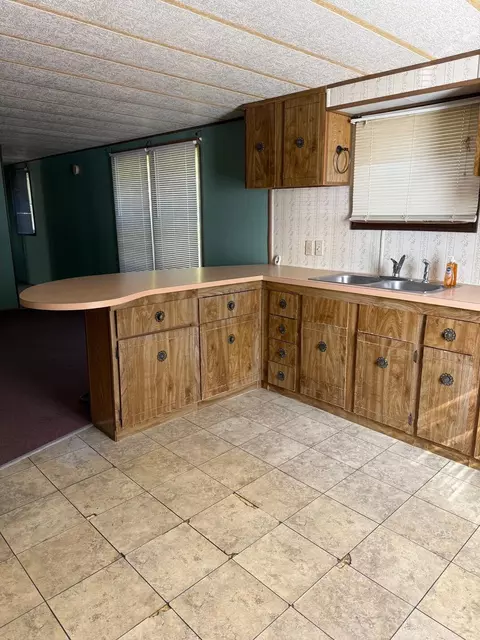 Kitchen - 81 Sparrow Dr, Augusta, ME 04330 photo 2 of 5