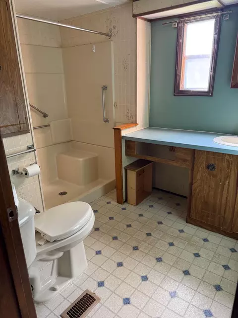Bath - 81 Sparrow Dr, Augusta, ME 04330 photo 3 of 3