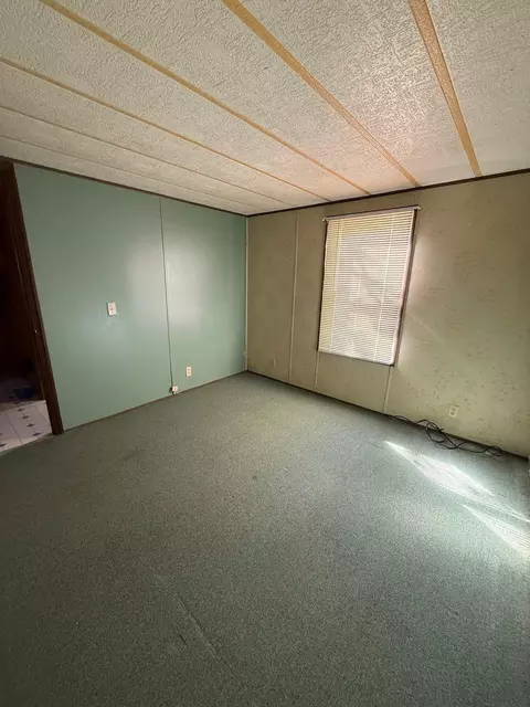 Bedroom - 81 Sparrow Dr, Augusta, ME 04330 photo 5 of 6
