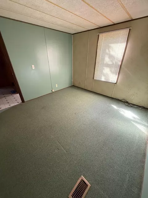 Bedroom - 81 Sparrow Dr, Augusta, ME 04330 photo 6 of 6