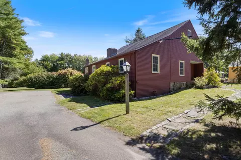 Exterior - 2 Plummer Ln, Kennebunk, ME 04043 photo 2 of 9