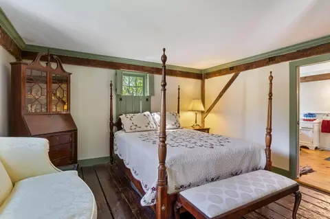 Bedroom - 2 Plummer Ln, Kennebunk, ME 04043 photo 1 of 2