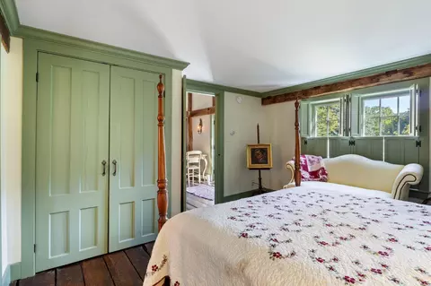 Bedroom - 2 Plummer Ln, Kennebunk, ME 04043 photo 2 of 2