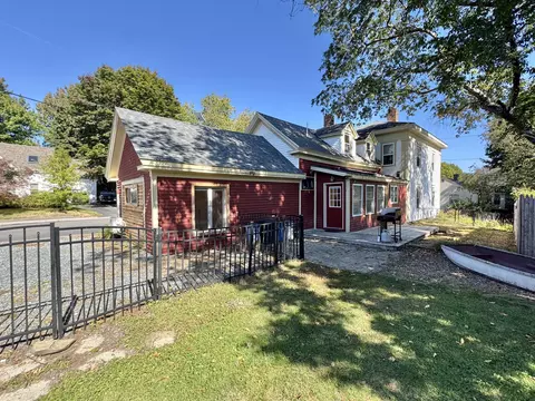 44 Bridge St, Bucksport, ME 04416