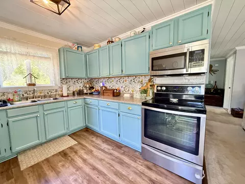 Kitchen - 410 Bog Rd, Hermon, ME 04401 photo 2 of 4