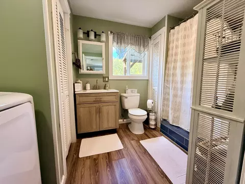 Bath - 410 Bog Rd, Hermon, ME 04401 photo 1 of 2