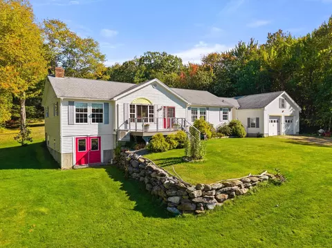 1113 River Rd, Bucksport, ME 04416