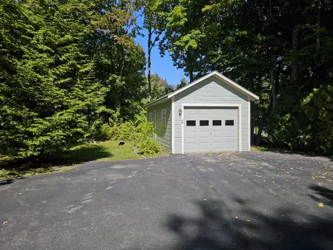 Exterior - 19 Bradbury St, Belfast, ME 04915 photo 5 of 8