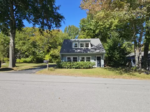 Exterior - 19 Bradbury St, Belfast, ME 04915 photo 3 of 8