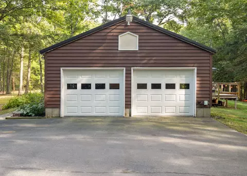 Exterior - 27 White Rock Dr, Gorham, ME 04038 photo 4 of 26