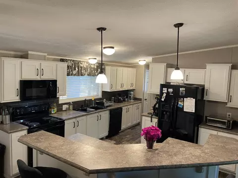 Kitchen - 60 Pit Rd, Phippsburg, ME 04562 photo 3 of 4