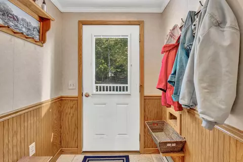 Entry Way - 735 N Main, Brewer, ME 04412 photo 1 of 5