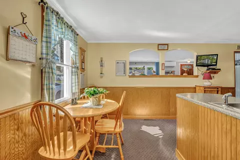 Dining - 735 N Main, Brewer, ME 04412 photo 1 of 1