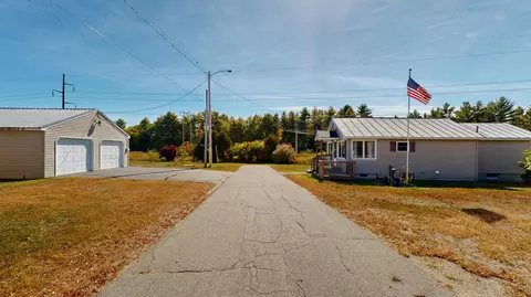 4 Daggett Ln, Moscow, ME 04920