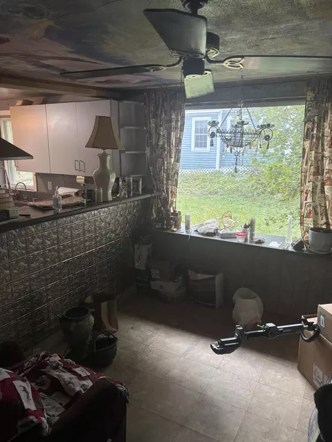 Kitchen - 20 Corliss St, Bath, ME 04530 photo 1 of 3
