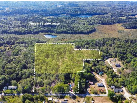 66 Sunset Cross Road, Deer Isle, ME 04627