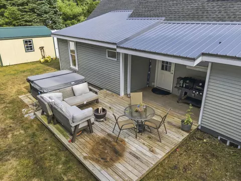 Exterior - 12 Middlesex Rd, Topsham, ME 04086 photo 2 of 6