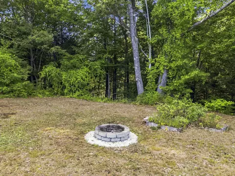 Exterior - 12 Middlesex Rd, Topsham, ME 04086 photo 6 of 6