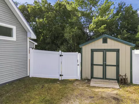 Exterior - 12 Middlesex Rd, Topsham, ME 04086 photo 5 of 6