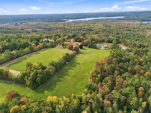 842 Banton Rd, Palermo, ME 04354