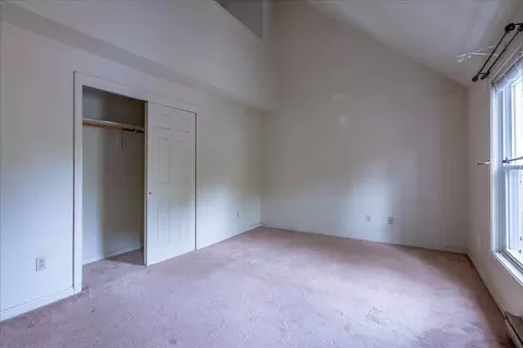 Bedroom - 21 Pine Hill Dr #21, Bath, ME 04530 photo 5 of 7