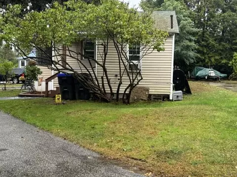 39 Foote St, Old Orchard Beach, ME 04064