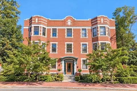 59 West St #2W, Portland, ME 04102