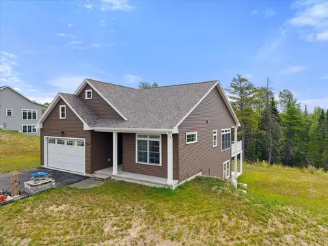 23 Galway Dr, Veazie, ME 04401