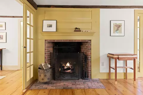 Entry Way - 116 Beech Rd, Eliot, ME 03903 photo 2 of 8
