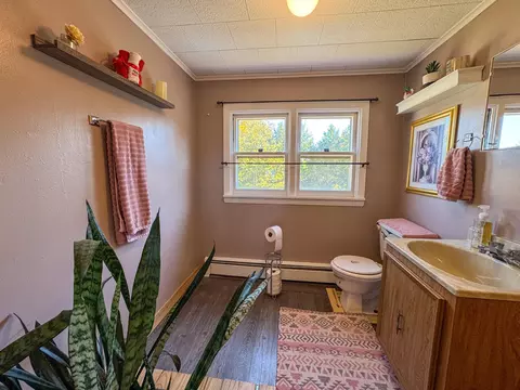 Bath - 77 New Hampshire St, Millinocket, ME 04462 photo 2 of 2