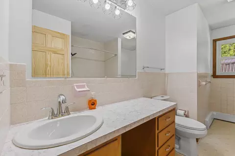 Bath - 81 Windsor Ave, Augusta, ME 04330 photo 3 of 4