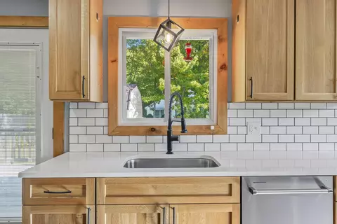 Kitchen - 81 Windsor Ave, Augusta, ME 04330 photo 4 of 6