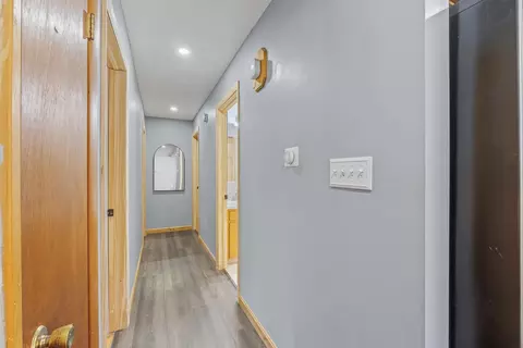 Entry Way - 81 Windsor Ave, Augusta, ME 04330 photo 4 of 8