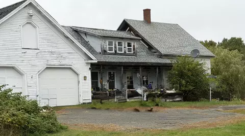 371 Main Rd, Charleston, ME 04422