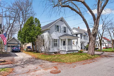 5 Newman St, Lewiston, ME 04240