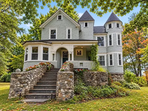 58 Western Ave, Auburn, ME 04210