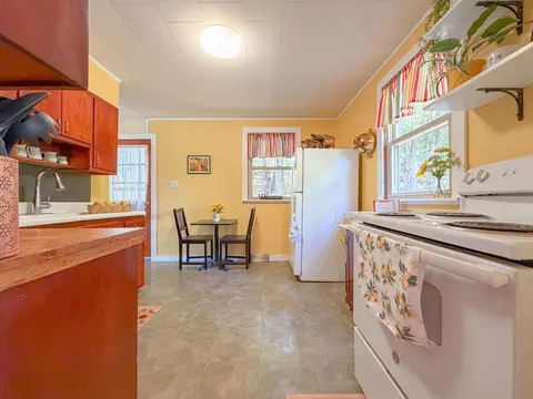 Kitchen - 87 Pope Rd, Windham, ME 04062 photo 6 of 11